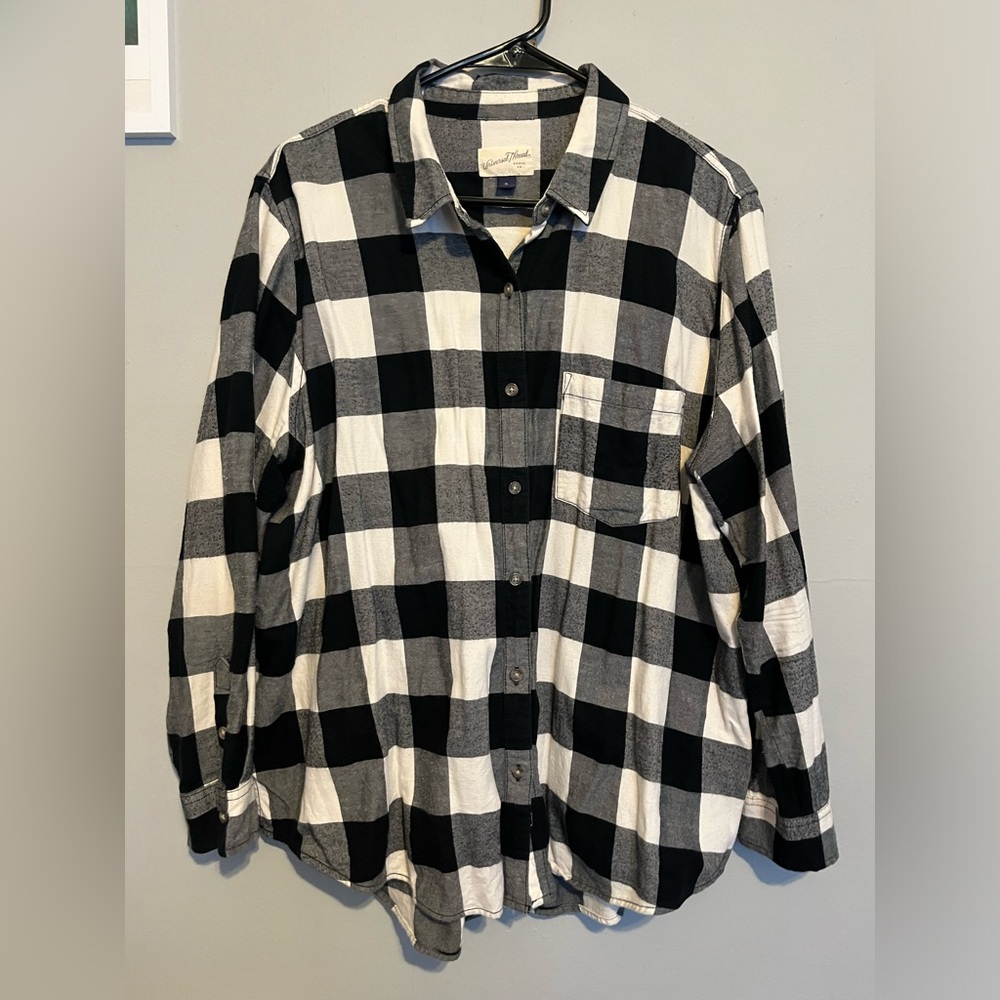 Black&white button down shirt